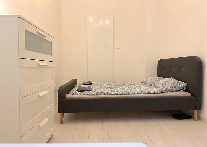 L8 Budapešť